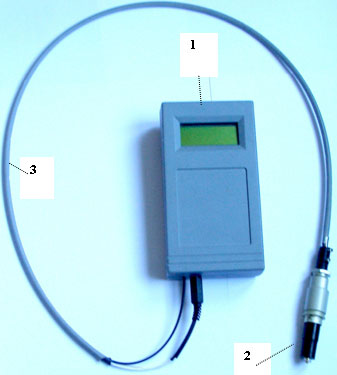 Общий вид портативного сенсора гемоглобина: 1 – корпус сенсора; 2 – выносная оптоэлектронная головка; 3 – соединительный кабель